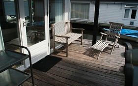 Houseboat Studio Sooki