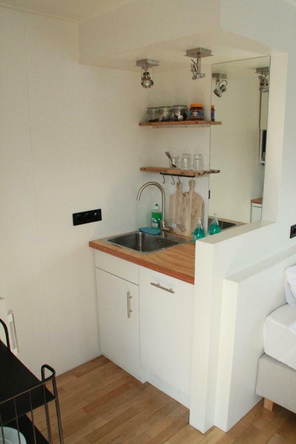 Houseboat Studio Sooki Bed & Breakfast Amsterdam Exterior photo